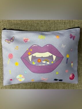 Purple Vampire Lips Graphic Organizer Zipper Pouch. NWOT (Material type; Canvas)